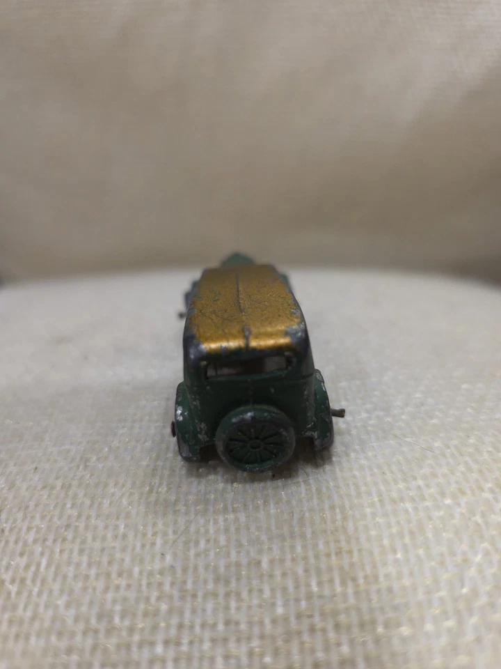 TOOTSIE TOY 1924 BUICK SEDAN DIE CAST METAL TOY IN Green #2231 - Image 2 of 4