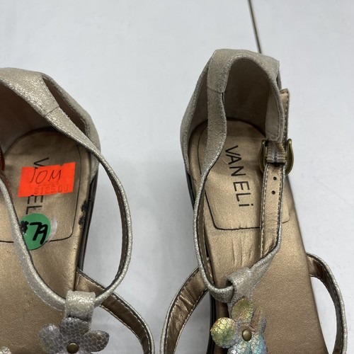 Vaneli Vintage Gold Floral Embellished Sandals Women’s Size 10 - Picture 4 of 8