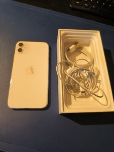 Apple iPhone 11 A2221 - 128GB - Weiß (Ohne Simlock) (Dual-SIM)