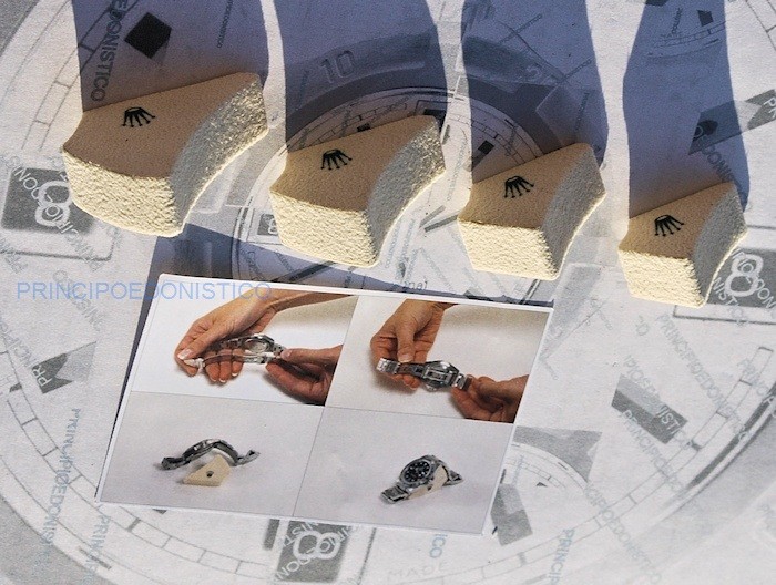 Set Serie di 4 Piccole Basi Porta Orologio Nuove per Vetrina Originali Rolex foto 2