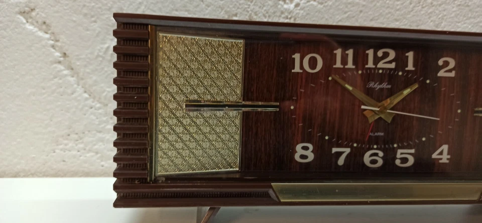 Tischuhr von Rhythm aus den 70 er Jahren Wecker - Bild 2 von 4