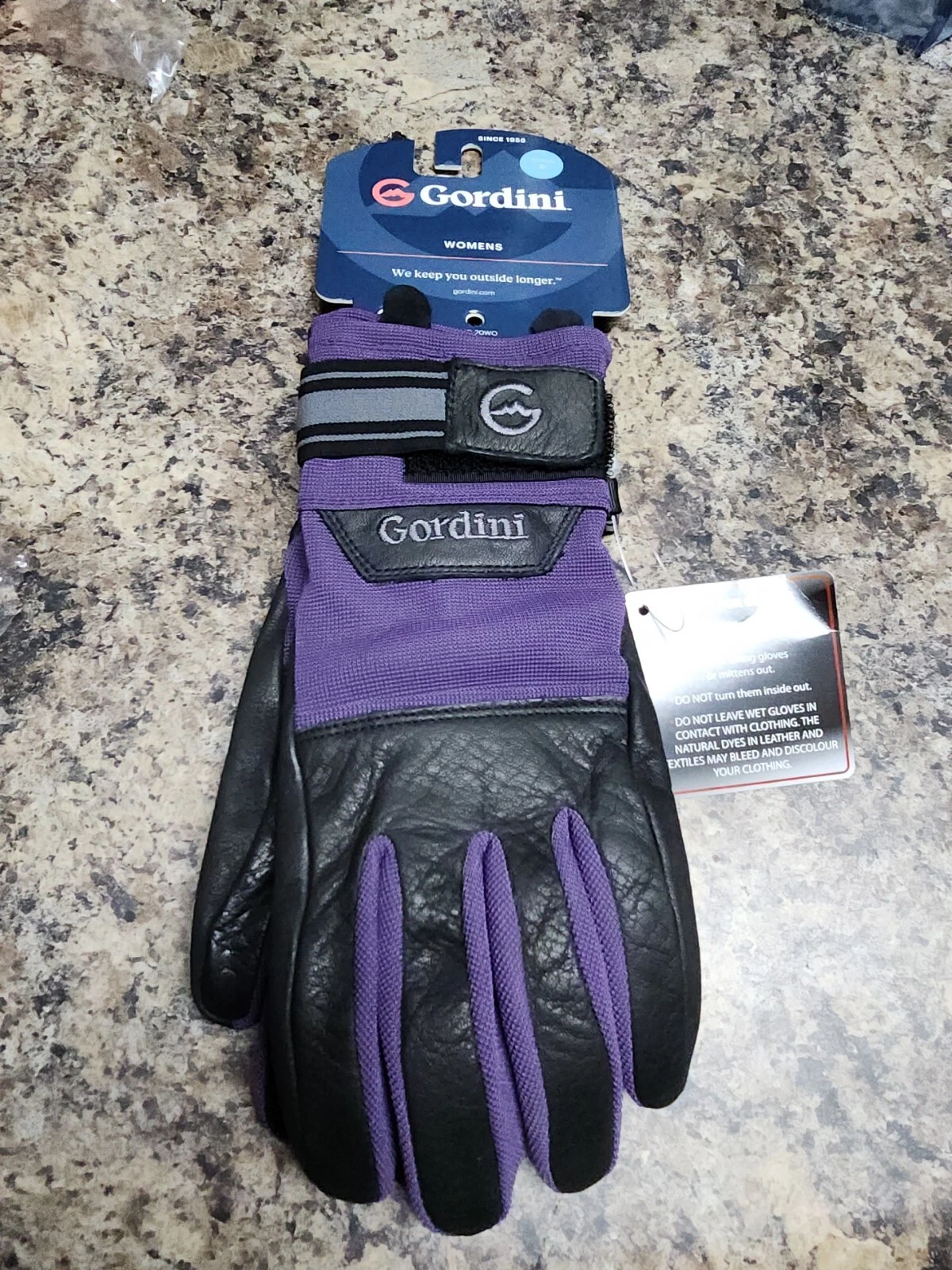 NEW Women's Gordini Spring Gloves Black/ Purple Size Small Retail $the $65