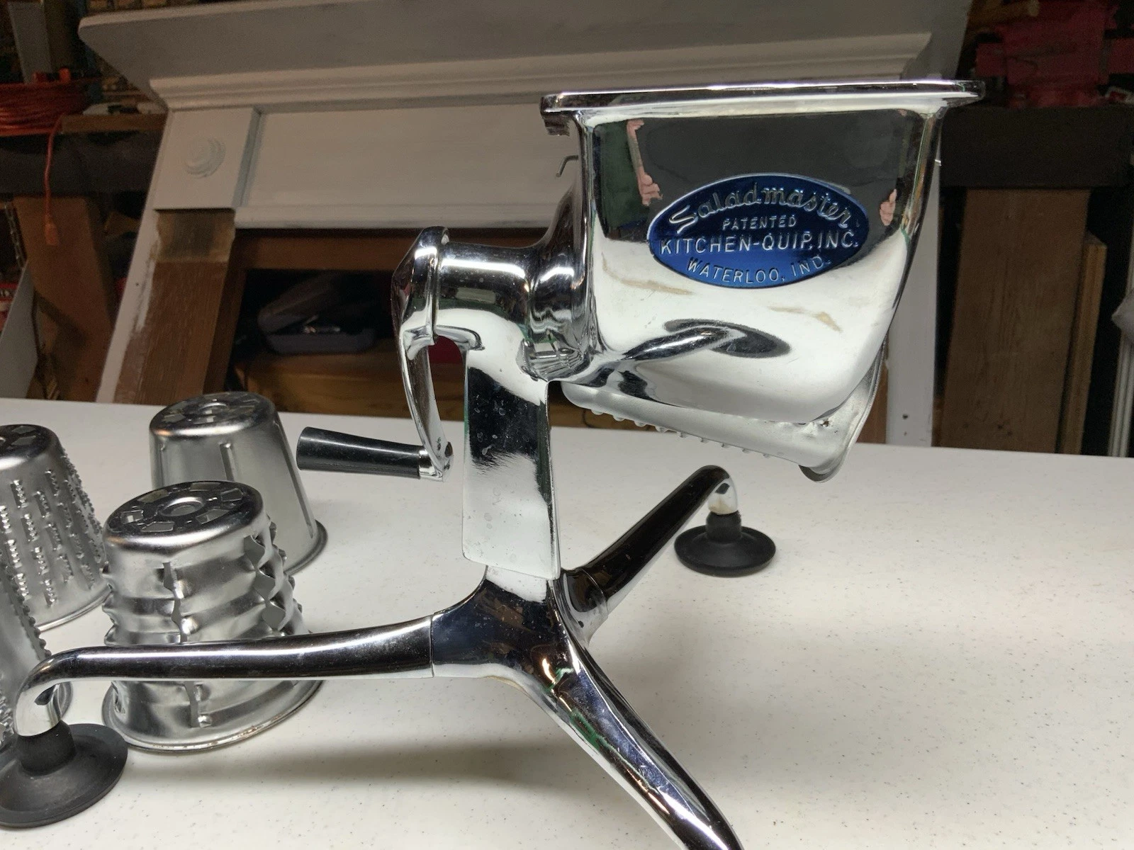 Vintage Saladmaster Food Processor Chopper Shredder Slicer 5 Cones Finger Guard
Opens in a new windo