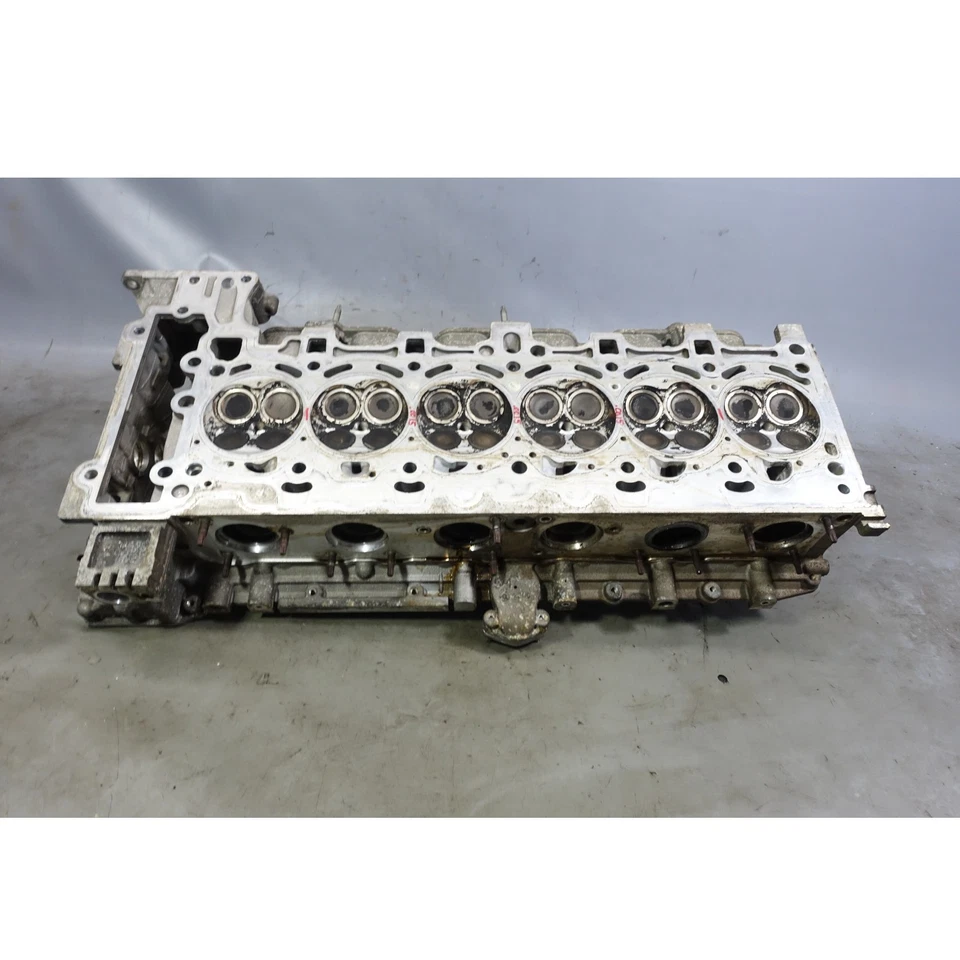BMW N52 N52N dañado 3,0 L 6 cilindros culata con válvulas 2006-2013 OEM Foto 2 de 4
