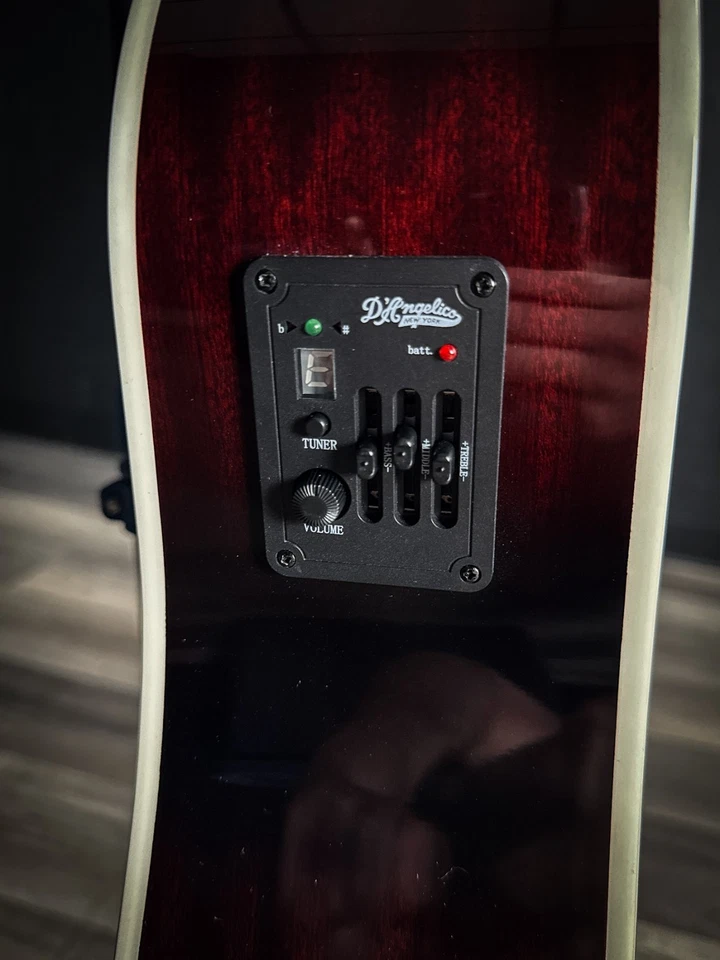 Guitarra eléctrica/acústica D’Angelico Premier Bowery - Trans Black Cherry Burst Foto 4 de 4