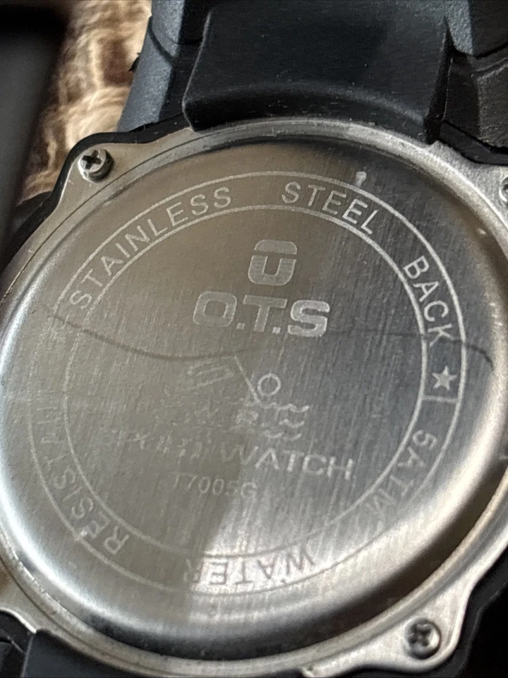 Reloj multifunción OTS deportivo digital para hombre T7005G esfera grande retroiluminación Foto 3 de 3