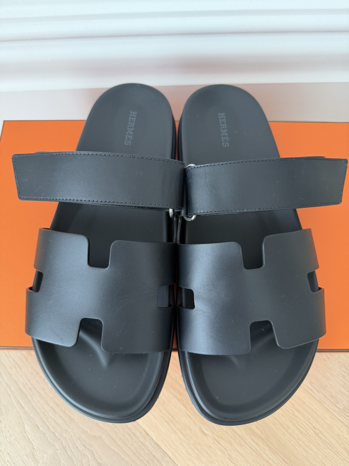 As new Men's Hermes Chypre sandals in black leather size 42 image 5