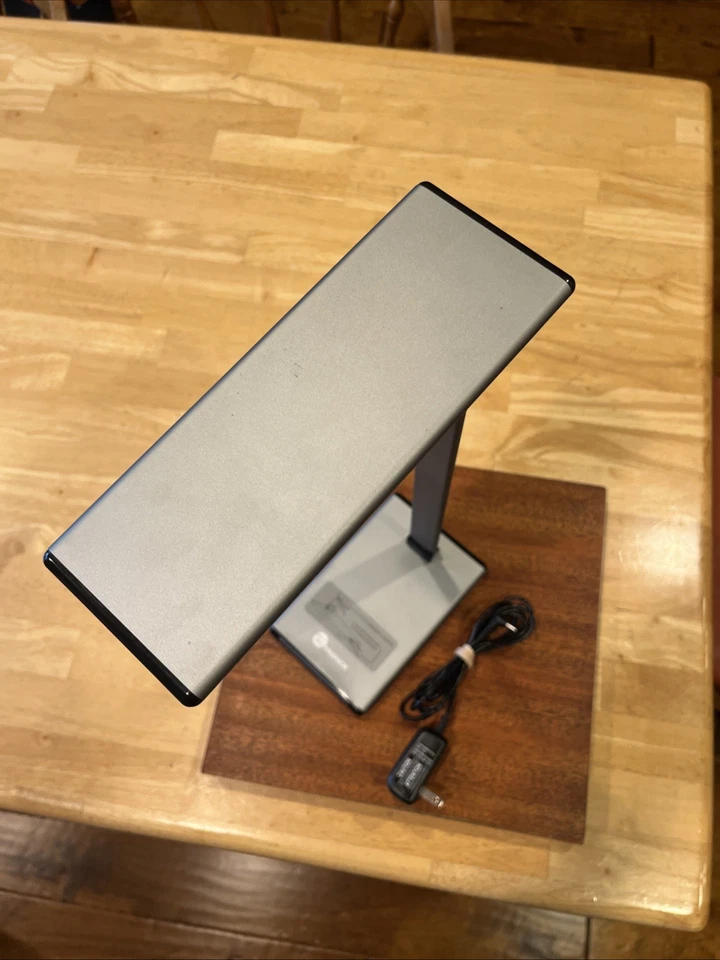 Lámpara de escritorio para el cuidado de los ojos TaoTronics TT-DL20 LED ajuste de luz cálida y fría atenuador Foto 2 de 4