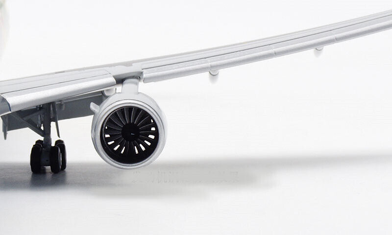 JC Wings ANA for Boeing 777-300 JA754A Flaps down 1/200 JC Wings ANA for Boeing 777-300 JA754A Flaps down 1/200