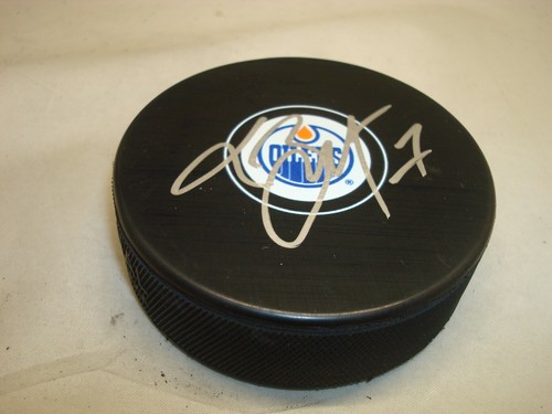 Laurent Brossoit Signed Edmonton Oilers Hockey Puck Autographed 1D - Picture 2 of 2