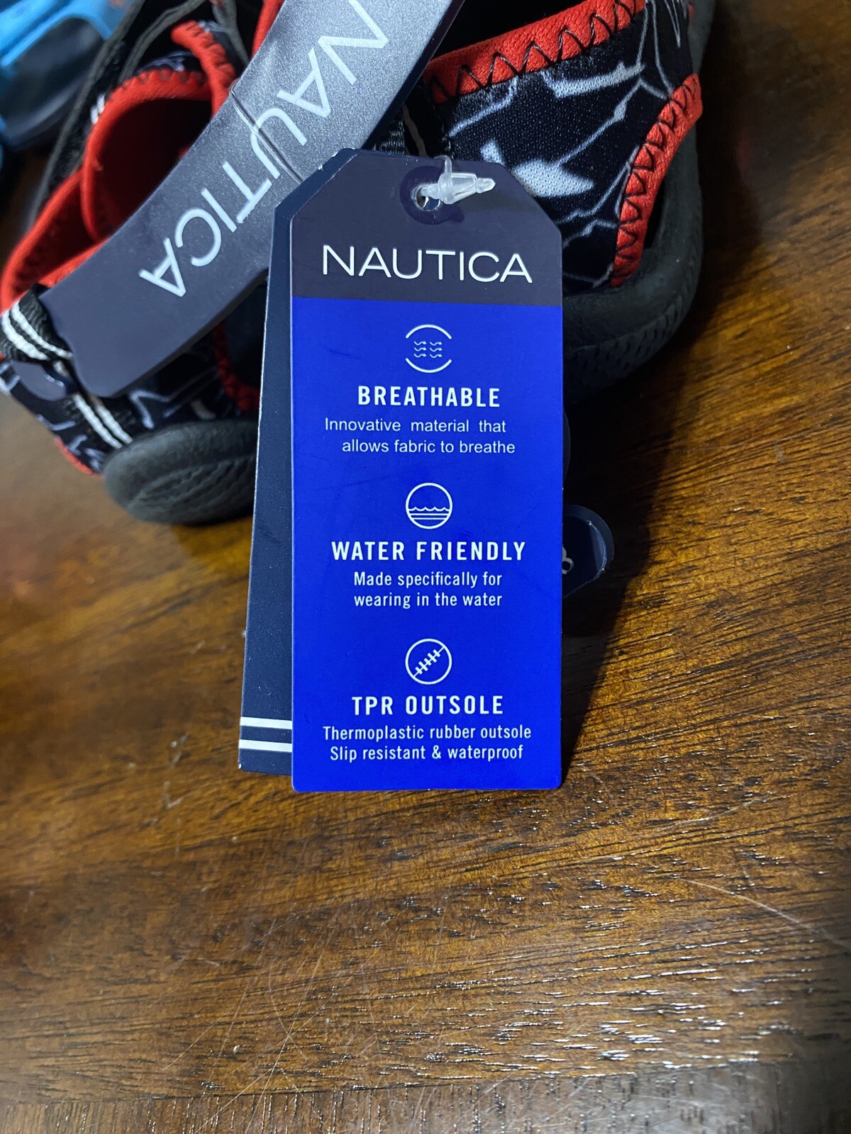 SAOLA Sandali scarpe da acqua Nautica stampa squalo nero ragazzo taglia 8 nuovi con etichette