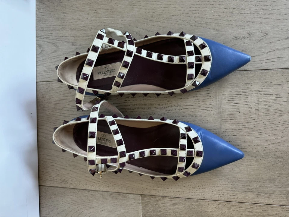 Bailarina plana Valentino Garavani Rockstar azul talla 37 EU, 7US Foto 2 de 4