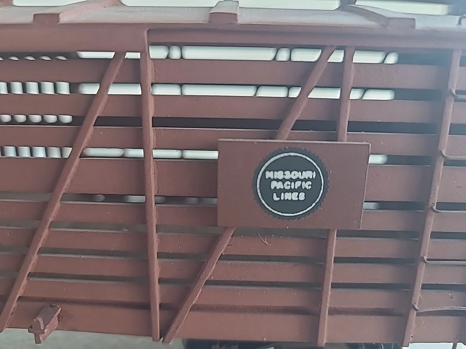 Missouri Pacific, 40' Box Car, Single Door w Roofwalk, RD# 4238 - Image 3 of 4