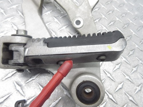 93-98 Suzuki GSXR 1100 W GSXR1100 1995 pasajero trasero izquierdo derecho reposapiés - Imagen 5 de 12