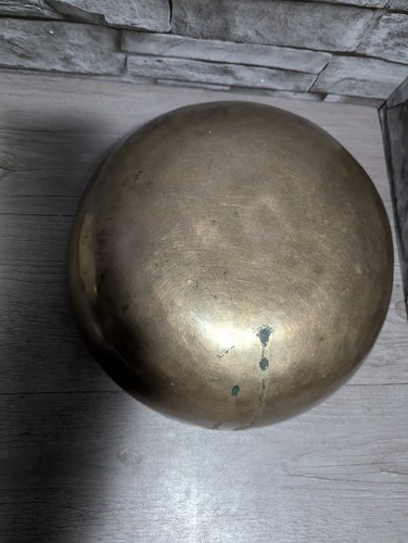 Antiguo cuenco de canto de latón budista tibetano grande de 10,5" Nepal meditación - Imagen 10 de 13