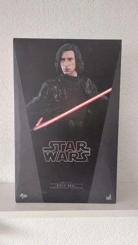 Hot Toys Star Wars Kylo Ren The Last Jedi