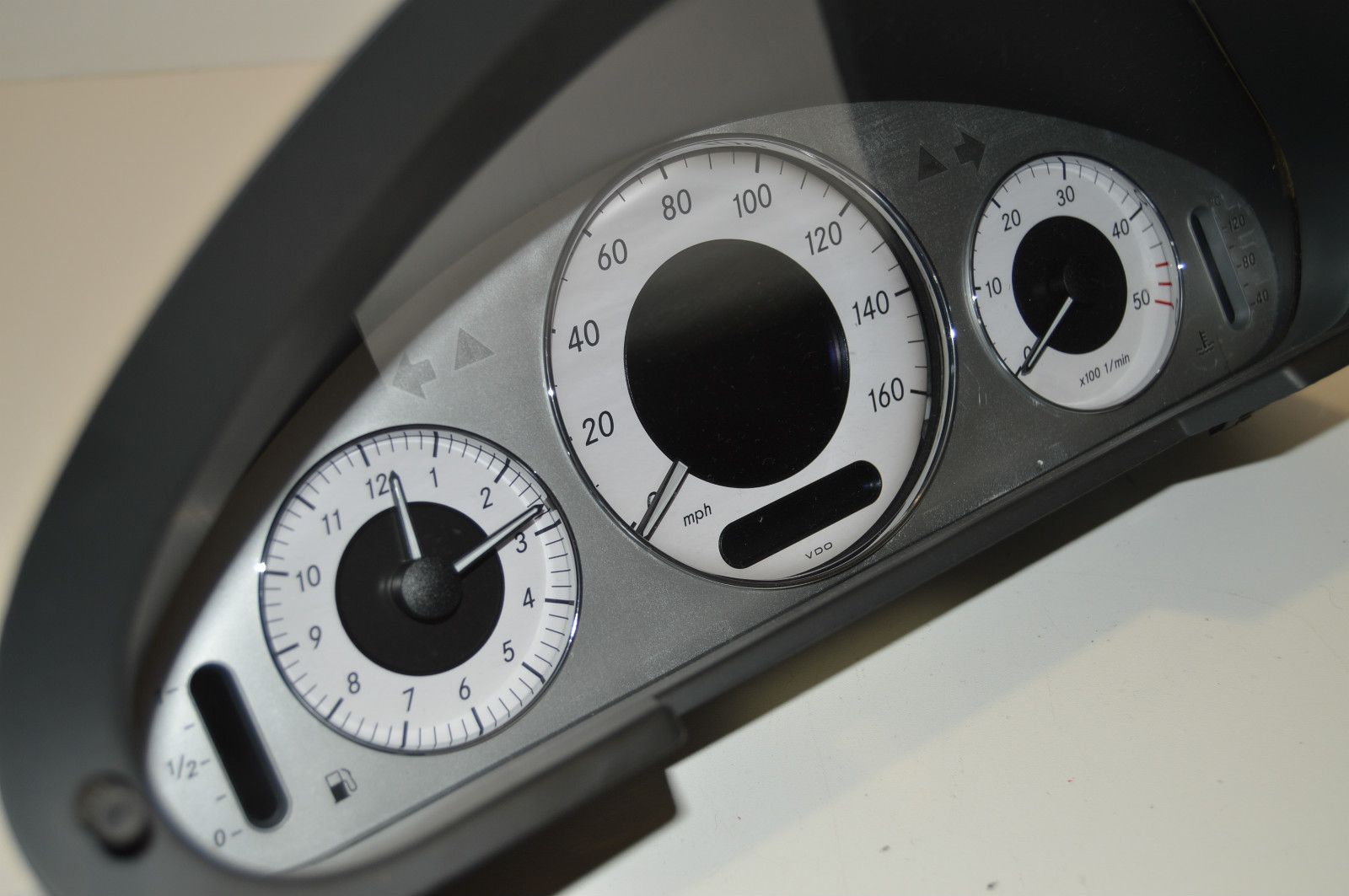 Mercedes MB W211 E320 CDI Instruments Cluster Clocks Speedo A2115409247