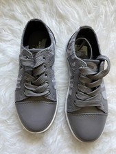 Kenneth Cole Center Adventure Grey/Olive Camouflage Sneakers KIDS Size 11 NIB