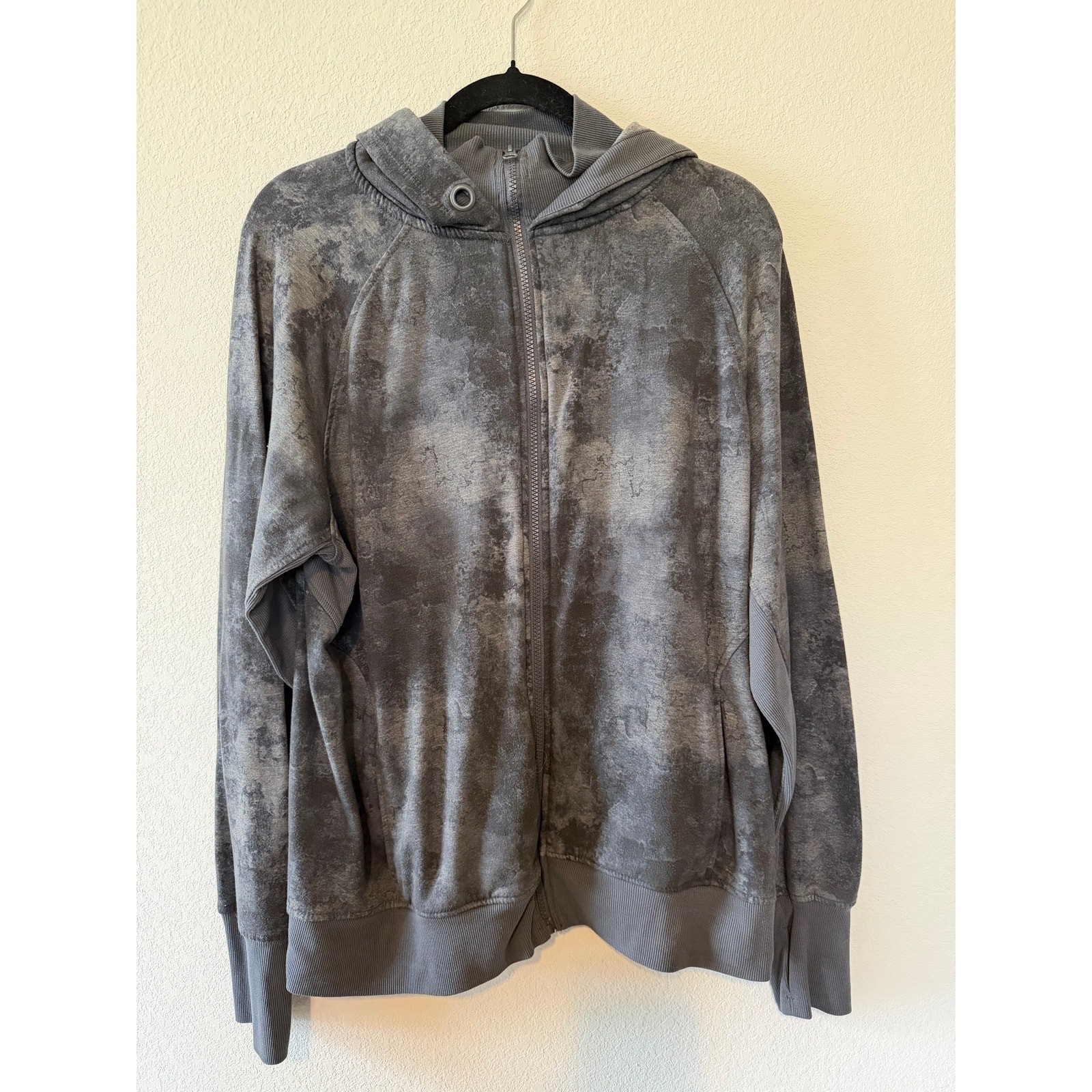 VGUC Women's XL Danskin Marble Zip up Sweatshirt with Thumb Holes