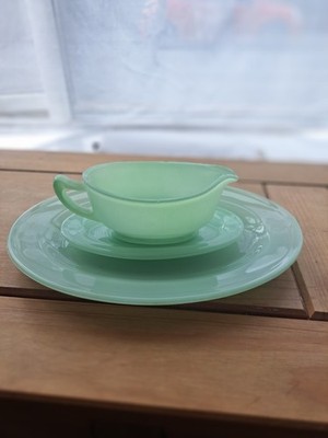 Pyrex Sauciere und Untertasse und Platte Vintage Retro Jade.