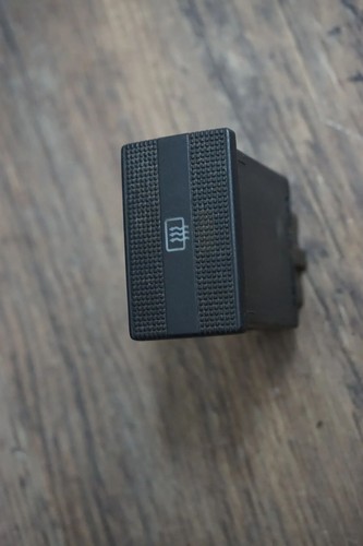 VW T4 Schalter Taster Heckscheibenheizung Heizung Heckscheibe 703959621