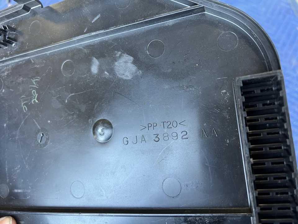 Jaguar XJR XJ8 X308 1998-2003 arnés de cableado trasero y caja de fusibles OEM #4669E Foto 4 de 4