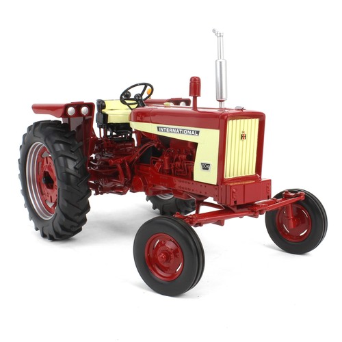 1/16 IH Farmall 504 Tractor w/ Wide Front & Rear Wheel Weights SpecCast ZJD1954 - Picture 2 of 5