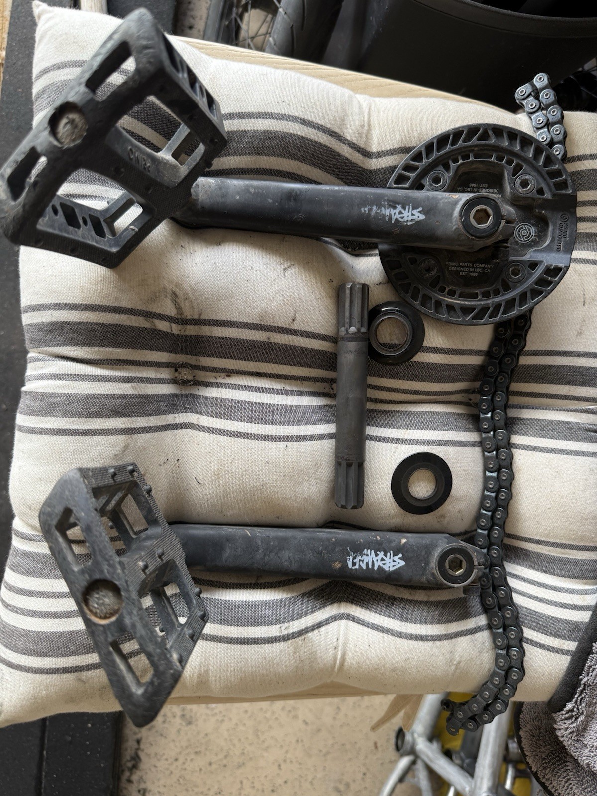 Stranger Level Cranks 170L, Primo Omiguard Sprocket & Pedals Also Bsd Chain.