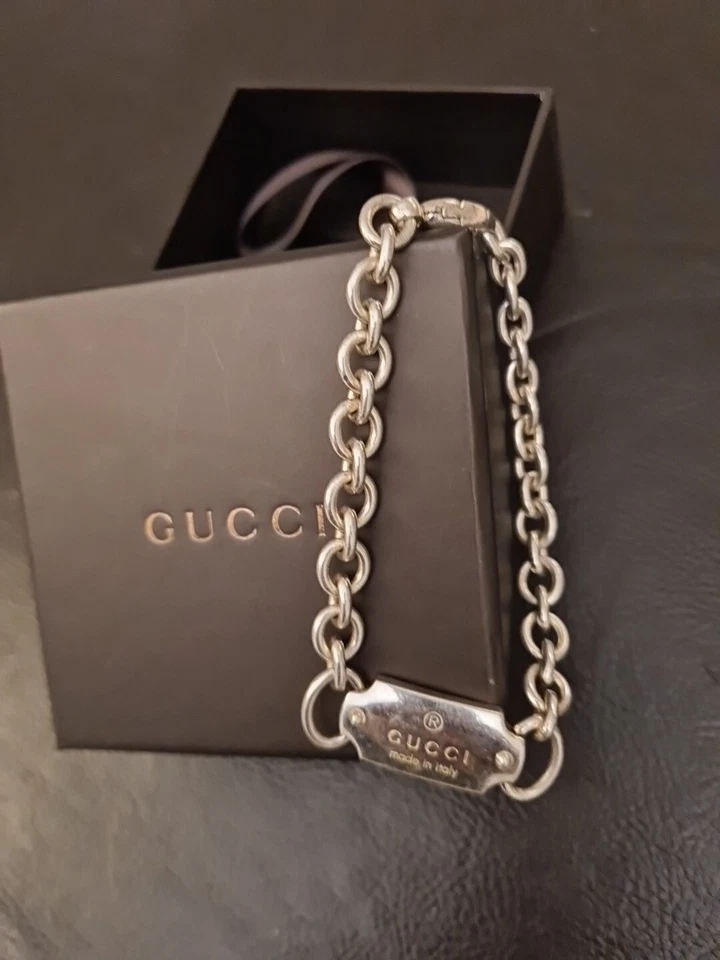 Pulsera Gucci genuina de plata de ley con estuche de caja. Foto 2 de 4