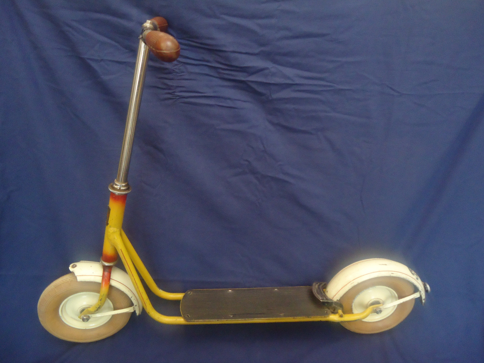 mount femte Baglæns Antique Unique Rare Germany DOBLINA Kick Scooter 1960 - Original  Kinderroller | eBay