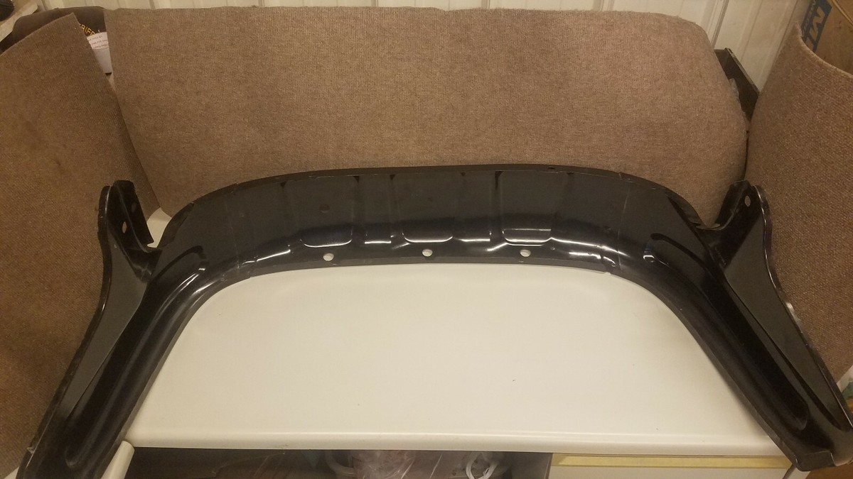 GM OEM Pick Up Box Bed-Wheel Well Left 25795063 2011-2014  