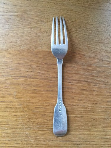 ANTIQUE SOLID SILVER FIDDLE PATTERN DESSERT FORK LONDON 1820 - Picture 2 of 4