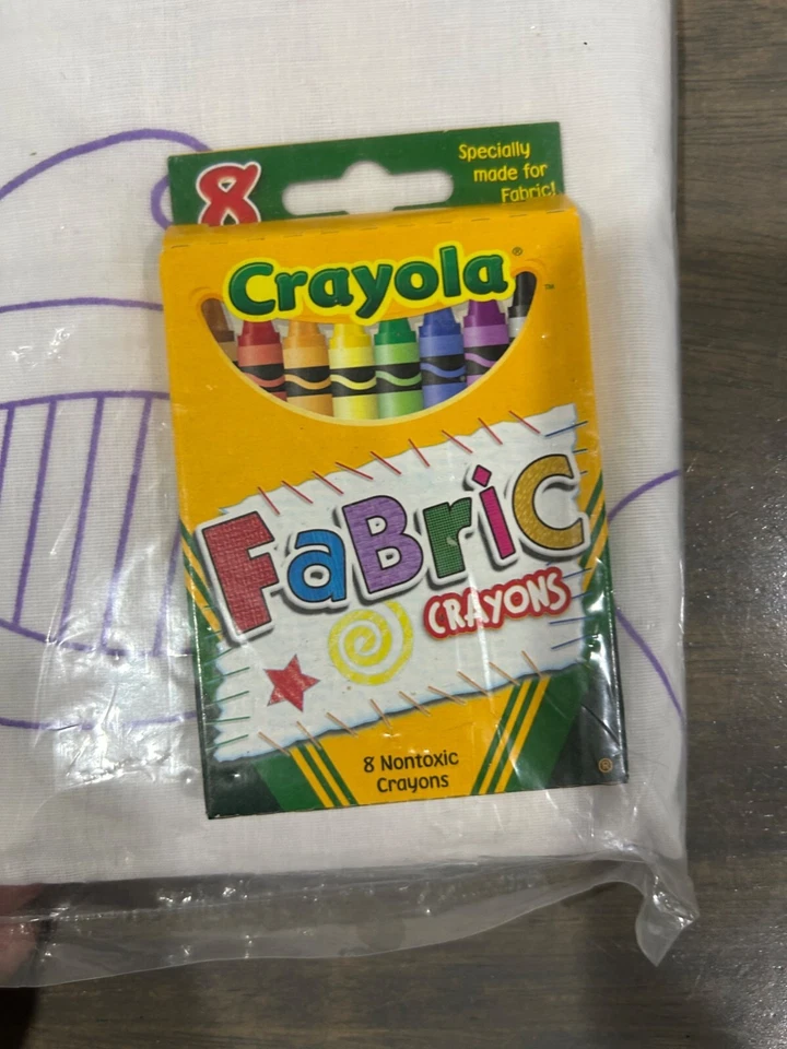 Hallmark Crayola Crea Tu Propia Funda de Almohada Diseño Mariposa Color en Tela Cra Foto 3 de 4
