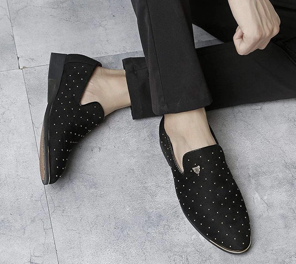 Mocassins masculinos de veludo preto festa banquete tachas de ouro sapatos sociais sólidos Business-38 - Imagem 2 de 4