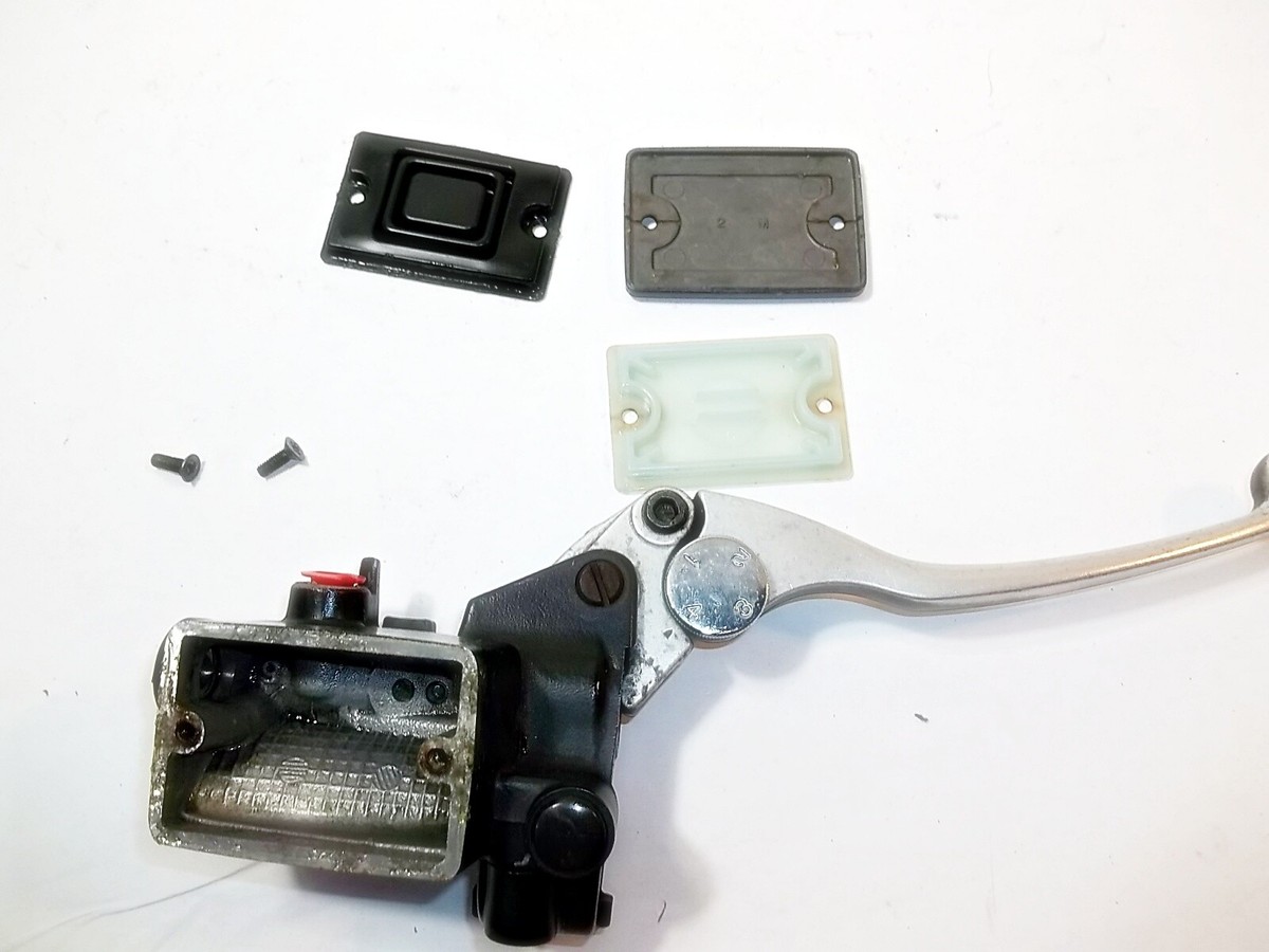 KAWASAKI ZG1000 GONCOURS FRONT BRAKE MASTER CYLINDER ZG 1100 92