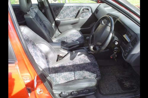 Red 1997 Nissan Primera P11 GT Low Mileage. 2.0 4dr Saloon, Manual 150BHP SR20DE - Picture 5 of 5