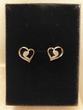 *NEW* *BEAUTIFUL* Kay Jewelers Sterling Silver Heart Shaped 7 Diamond Earrings