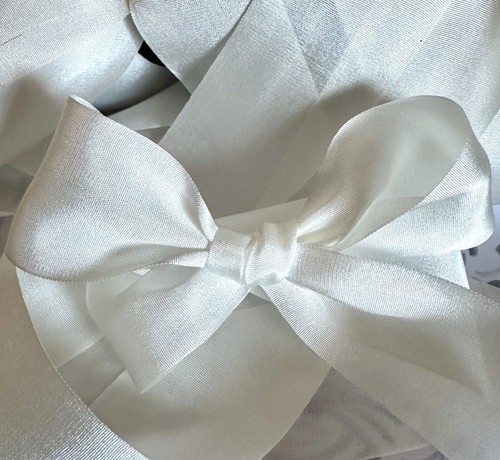 2 Yards REAL Silk Ribbon 1.25" WHITE SNOW / 100% Authentic SILK RIBBON - Picture 2 of 7