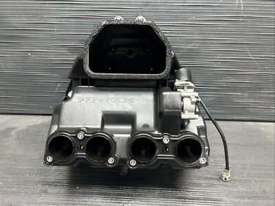 2013 Yamaha YZF R1 Airbox, air cleaner airbox assembly #2525