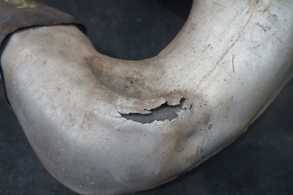 Rear Engine Exhaust Manifold Header Pipe 116318 OEM Ferrari Mondial 8 1982 - Image 3 of 4