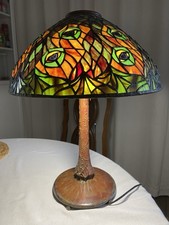 Tiffany Style Peacock Feather Stained Glass Table Lamp 3 Bulb Pull Chain Shade