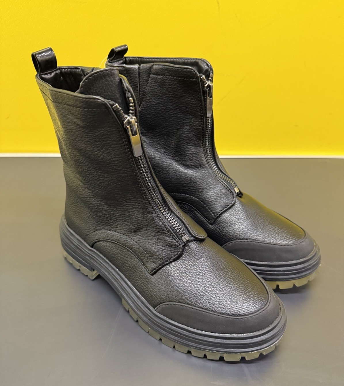 SAOLA NEXT Stivaletti neri suola traslucida con zip frontale UK 4 EU 37