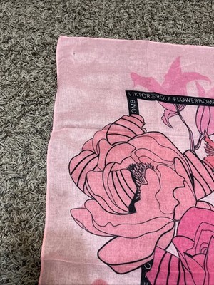 Foulard Carré Rose à Fleurs En Polyester - 57x57 Cm, Léger, Occasion Avec Petits Défauts