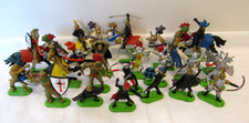 21 pc set vintage 1971 Britains LTD Medieval Knights Soldier Figurines 6 horses