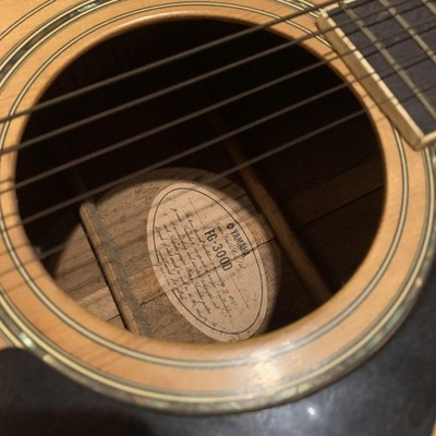Yamaha FG300D Acoustic Guitar Vintage Model Excellent Sound