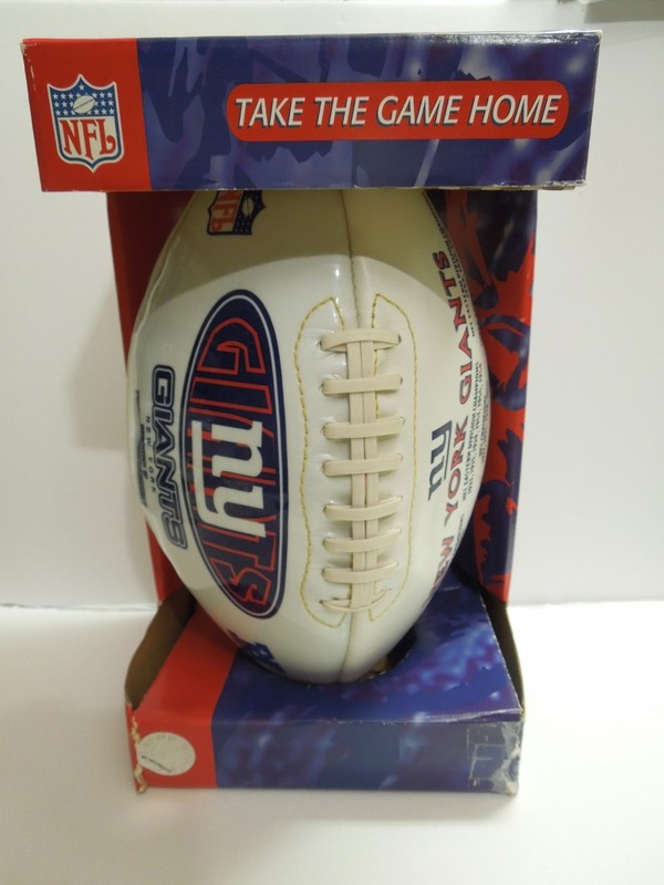 NY Giants Limited Edition of 25000 Football fotoball 2003 w/Original Box
