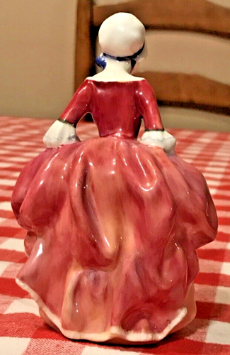 5 Royal Doulton Figurines Dinky Do, Peggy, Kerry, Belle, & Goody Two Shoes - Picture 16 of 17