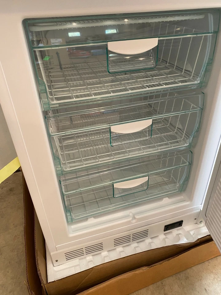 Descongelación manual Summit VT65L Accucold independiente todo congelador -30º C con garantía Foto 2 de 4