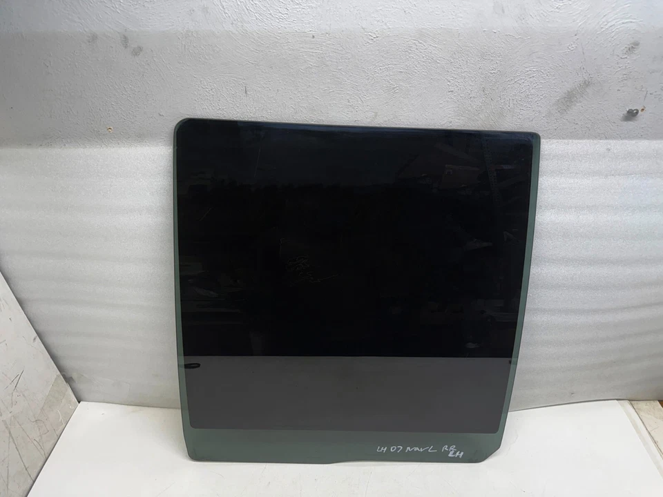 P50534 2007-2014 Lincoln Navigator L puerta trasera ventana vidrio lado del conductor OEM Foto 2 de 4