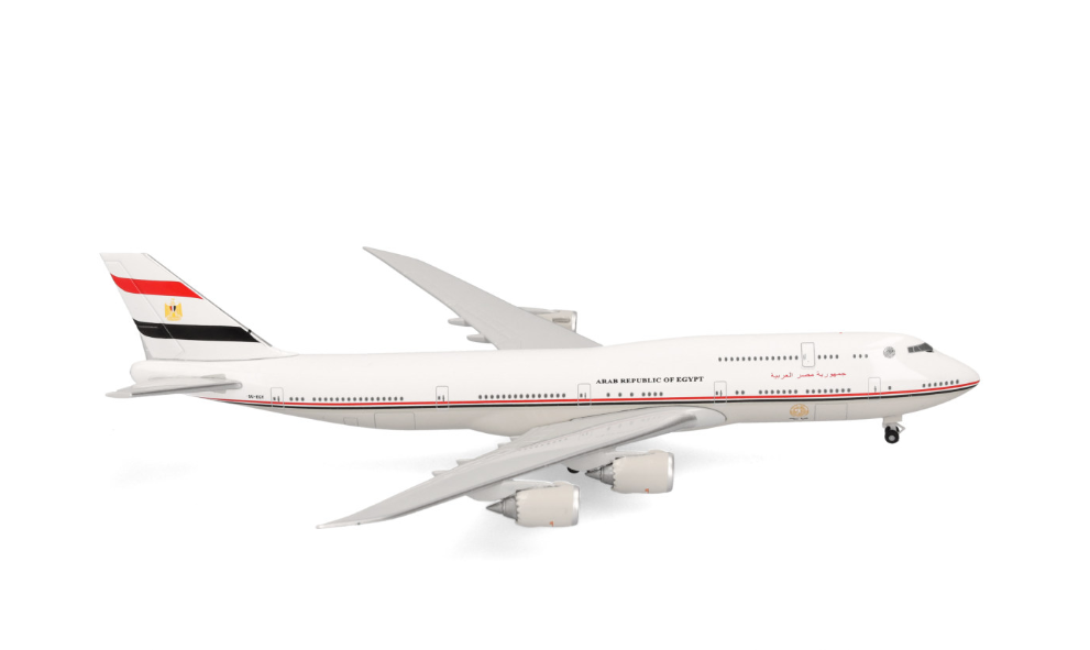 B747-8 Roll-out livery herpa 1/500